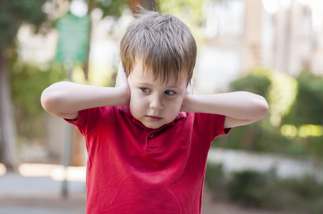 No balbucear y otras señales de autismo que puedes detectar en tu hijo antes de los 18 meses