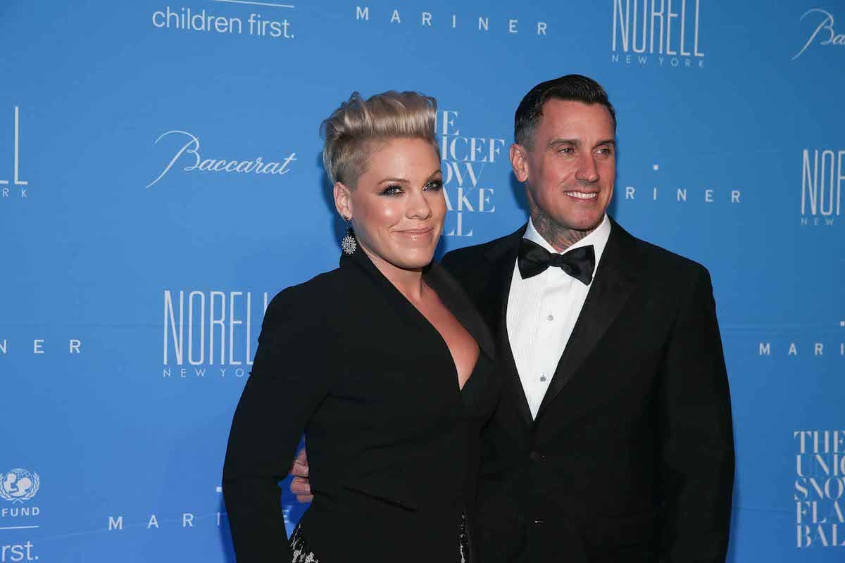 En el 2006, la cantante Pink escogió las playas de Costa Rica para unir su vida a la de Carey Hart.