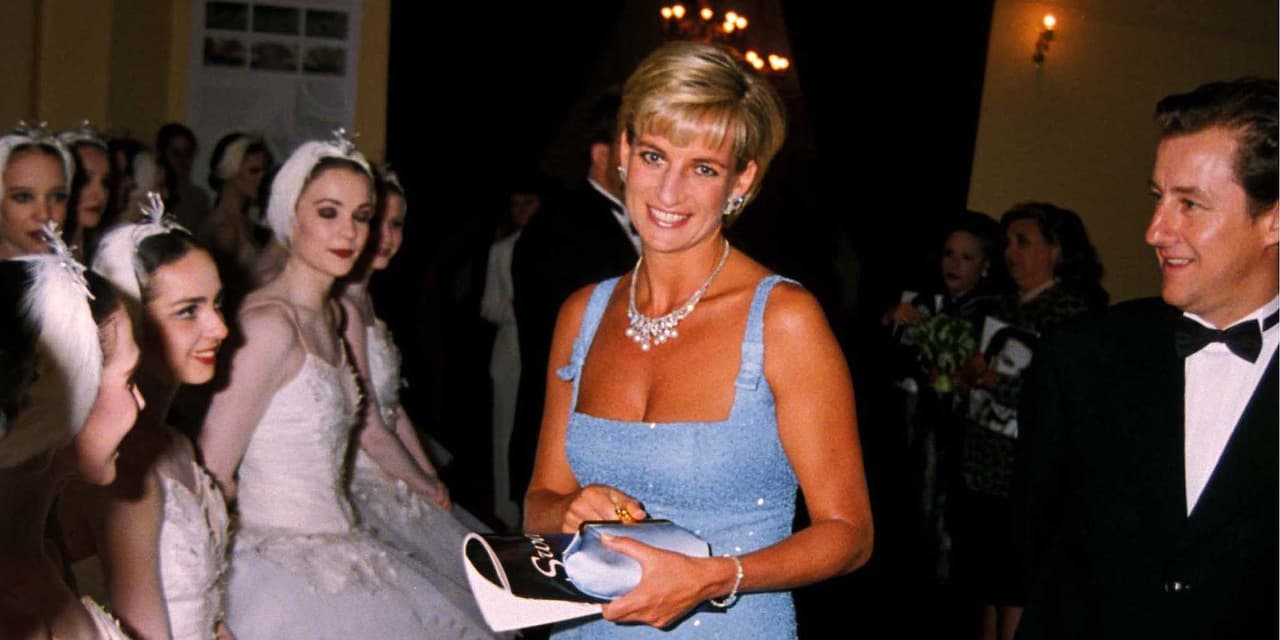 Lady Di es honrada con su propia bolsa: su accesorio favorito se reinventa con colores neón