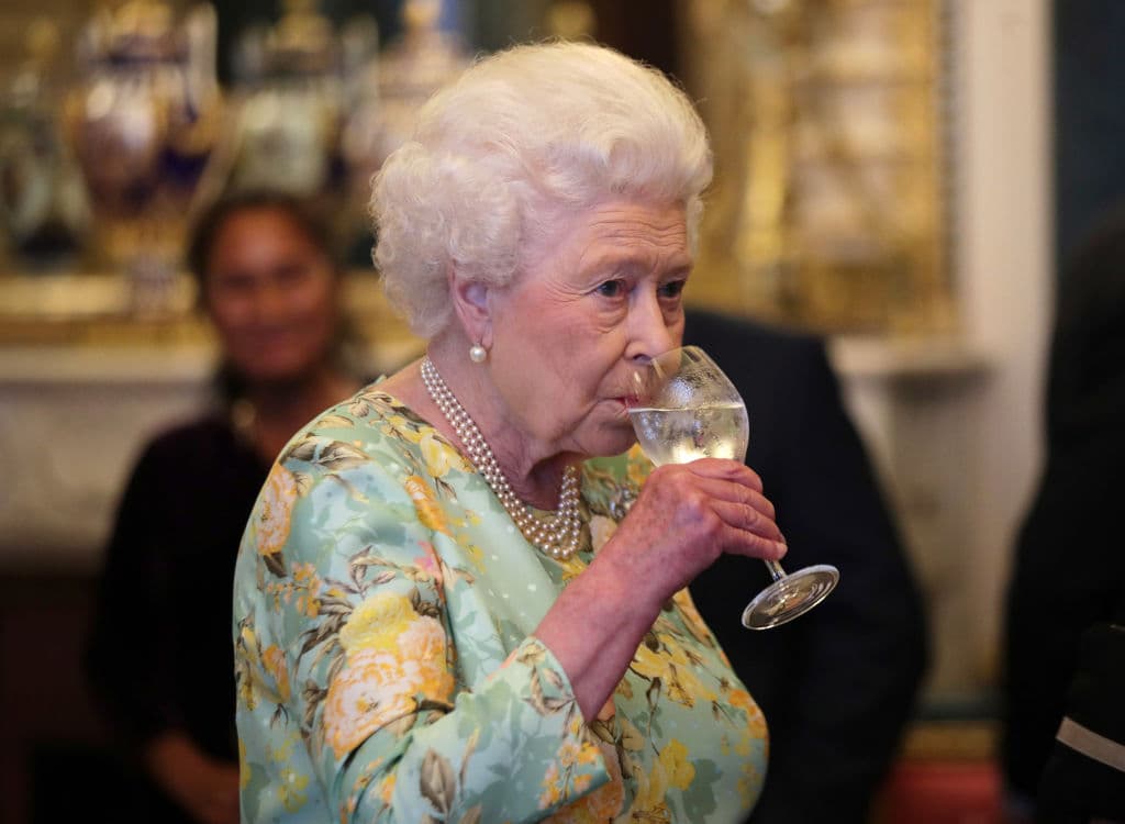 ¿Qué come la Reina Isabel II? Su dieta es mucho más sencilla de lo que crees