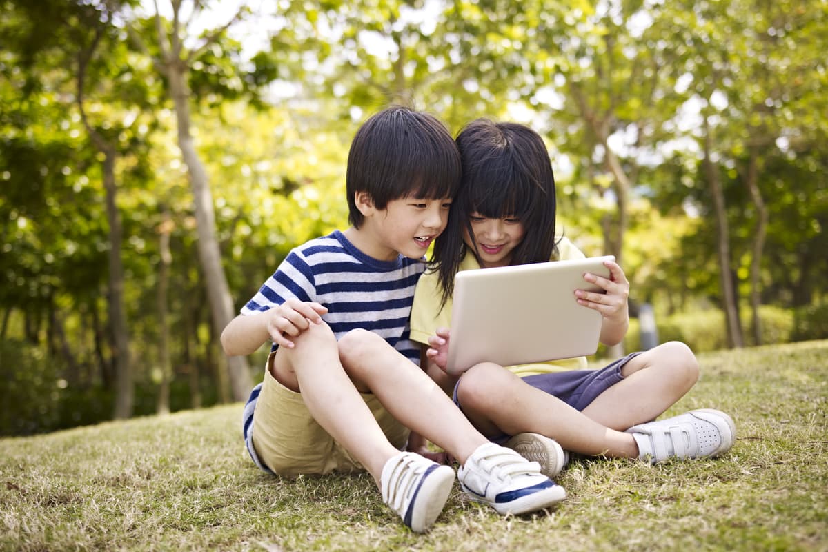 Niños necesitán más juegos y menos apps, piden pediatras