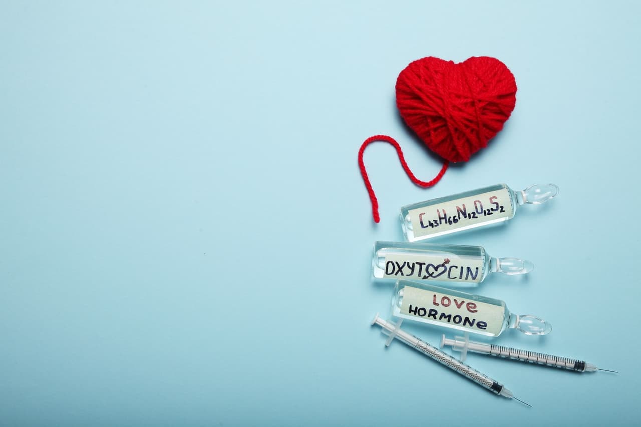 Científicos crearon un 'spray del amor' y aseguran que ayuda a fortalecer las relaciones