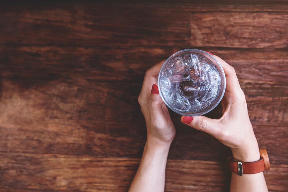 ¿Cuánta agua debes de tomar? Olvídate del mito de los dos litros